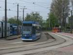 Tw651 und im Hintergrund Tw551,am 09.Mai 2013,im Depot Hamburger Strae in Rostock.Alle Aufnahmen sind entweder ber oder durch den Zaun mglich ohne das Gelnde zubetreten !