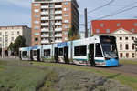 Werbe 6N2 Wagen 608 als Linie 1 von Rostock-Mecklenburger Alle nach Rostock-Hafenallee bei der Einfahrt in die Haltestelle Rostock-Neuer Markt.11.09.2016