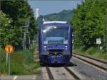 Wagen 68 der Bodensee-Oberschwaben-Bahn (BOB) bei Oberzell auf dem Weg nach Friedrichshafen.