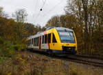 Der VT 257 (95 80 0648 157-5 D-HEB / 95 80 0648 657-4 D-HEB) ein Dieseltriebzug vom Typ Alstom Coradia LINT 41 der HLB (Hessische Landesbahn), ex Vectus VT 257, erreicht am 02 November 2024, als RB 90  Westerwald-Sieg-Bahn  (Altenkirchen/Westerwald - Au/Sieg - Betzdorf/Sieg – Siegen), nun bald den Bahnhof Kirchen/Sieg.

Der LINT 41 wurde 2004 von Alstom (LHB) in Salzgitter –Watenstedt unter der Fabriknummer 1188-007 für die vectus Verkehrsgesellschaft mbH gebaut, mit dem Fahrplanwechsel am 14.12.2014 wurden alle Fahrzeuge der vectus nun Eigentum der HLB.
