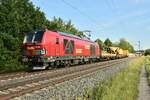 Stern und Hafferl 3193 905 einem Strabag Schienenkran am Haken bei Th�ngersheim gen Gem�nden fahrend abgelichtet am 7.6.2026