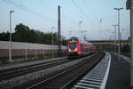 445 046 als RE 54 RE4632 Bamberg - Frankfurt/Main in Retzbach-Zellingen. 11.05.24