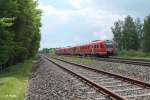 612 571 + 104 mit einen umgeleiteten IRE Franken-Sachsen-Express nach Nrnberg bei Schnfeld.