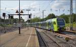 Zwei Flirt 3 der Nordbahn fahren in den Hauptbahnhof Hamburg zur Bereitstellung.