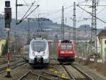 Whrend ABRM-Talent 315 am Morgen des 13.2.2020 gerade im Westkopf des Bahnhofs Eisenach wendet, steht 185 026 abgestellt daneben.