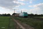 185 605-9 mit einem Containerzug bei der Stromkreistrennstelle Bischofsheim.