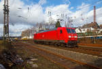 Die DB Cargo 145 018-8 (91 80 6145 018-8 D-DB) fährt am 04.02.2021 in Kreuztal von der Abstellgruppe zum Rbf.