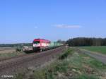 420 13 zieht bei Oberteich ein Containerzug nach Hof.