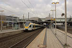 ET 7.14 der Eurobahn verlässt am 28.12.2016 als RE3 den Düsseldorfer Flughafenbahnhof und macht sich auf den Weg zu seinem Fahrtziel Düsseldorf Hauptbahnhof.