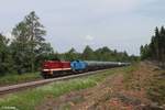 204 271 und 204 022 ziehen einen Kesselzug für Hauer in Weiden West zwischen Wiesau/Oberpfalz und Reuth bei Erbendorf.