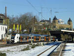 Ein einzelner Desiro HC (462 040) ist am wintergestörten 12.