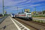 Whrend 9442 364 auf dem Weg nach Krefeld einen Zwischenhalt in Opladen einlegt, wird der von 147 565 geschobene InterCity erst einige Kilometer weiter, in Solingen das nchste mal anhalten.