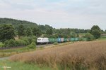 223 143 zieht bei Lengenfeld den Wiesau Containerzug nach Hof.