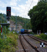 Der an die RTB Cargo (RATH Gruppe/Rurtalbahn) vermietete, SIEMENS Smartron 192 015-6 (91 80 6192 015-6 D-NRAIL) der Paribus Rail Portfolio III GmbH & Co. KG (Hamburg), eingestellt bei northrail GmbH (Hamburg), fährt am 05 August 2025 mit einem geschlossen Doppelstock-Autotransportzug der ARS Altmann AG (mit Wagen der Gattung Hccrrs), durch den Bahnhof Kirchen/Sieg in Richtung Siegen.

Der SIEMENS Smartron wurde 2020 von Siemens Mobilitiy in München-Allach unter der Fabriknummer 22817 gebaut und an die Paribus Rail Portfolio III die Loks der northrail GmbH (Hamburg) finanziert.