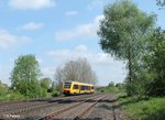 1648 704 rollt bei Schönfeld als OPB79721 Marktredwitz - Regensburg und erreicht gleich Wiesau/Oberpfalz.