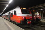 4746 052-1 als RE9 von Rostock Hbf nach Sassnitz kurz vor der Ausfahrt im Rostocker Hbf gegen 07:01 Uhr.27.12.2019