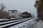 Der erste Winter ist da und durch das Schneetreiben rollten 204 271-1 MTEG und 204 012-4 PRESS durch Pechbrunn auf ihren Weg Richtung Weiden um vermutlich ein Hauer-Kesselzug zu holen.