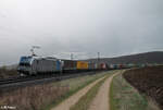 6193 157 zieht hinter Treuchtlingen mit einem KLV-Zug gen Norden 23.03.24