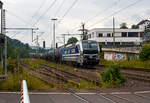 Die an die RTB Cargo - Rurtalbahn Cargo GmbH (RATH Gruppe) vermietete SIEMENS Vectron AC 193 999-0 „Győr“ (91 80 6193 999-0 D-Rpool) fährt am 10 Juni 2025 mit einem, laut