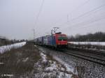 482 040-3 zieht ein LKW-Walter bei Obertraubling in Richtung Passau.