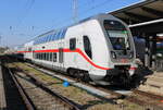 IC 2265(Binz-Schwerin)kurz vor der Ausfahrt im Rostocker Hbf.20.09.2024