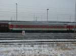 Ein abgestellter Liegewagen von DB Autozug,am 26.Januar 2013,in Mukran.