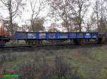 niederbordwagen der gattung KLMOS 702 zugelassen unter 43 84 3428 422-2,aufgenommen am bf glinde,31.10.2013