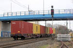 3 Containertragwagen zurückgelassen im Tostedter Bahnhof. Datum: 18.12.2024.