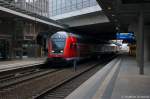 RE5 (RE 4353) von Rostock Hbf nach Lutherstadt Wittenberg in Berlin Südkreuz und geschoben hatte die 112 102-9.