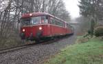 Es hat Einfahrt auf Gleis 3 der Nahrverkehrszug von Engers nach Altenkirchen...Naja schön wärs aber es ist nur der Nussknackerexpress von Montabaur nach Puderbach kurz vor seinem Ziel in