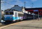 Die SNCF BB 22397 wartet in Genève mit dem TER 96634 nach Grenoble auf die Abfahrt.
20. August 2024