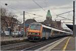 Die SNCF BB 26141 mit ihrem TER 200 von Basel SNCF nach Strasbourg beim Halt in Colmar.