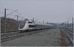 Ein TGV Duplex verlässt den TGV Bahnhof Belfort Montbéliard TGV in Richtung Mulhouse.