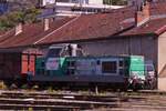 SNCF Diesellok 469452 rangiert mit ein paar Wagen im Bahnhofsvorfeld vom Bahnhof  Cambery-Challes-Eaux.