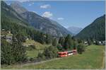 In der Winter- und Sommersaison bietet die SNCF zumindest auf Teilabschnitten der Strecke St Gervais-Chamonix-Le Châtelard einen Halbstundentakt: Ein SNCF Z 850 hat gerade Vallorcine verlassen