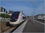 Der SNCF TGV 852 Duplex Océane wartet in Saint Malo auf die Abfahrt nach Paris. 

15. Mai 2019