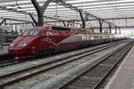 Am 18 Mai 2019 steht Thalys 4533 in Rotterdam Centraal abfahrtbereit für die Fahrt nach Paris.