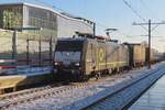 Ex-MRCE, heute Beacon Rail 189 990, in Dienstbei SBBCI, steht am 19 Jnner 2024 in Tilburg.