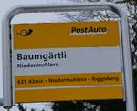 (258'850) - PostAuto-Haltestellenschild - Niedermuhlern, Baumgrtli - am 22.