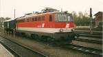 1142 617-8 mit einem Fahrradwagen,am 04.Mai 1998 in Lienz/sterreich.