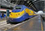 In Milano Centrale steht ein von der Form her bekannter Zug, jedoch in einer noch nie gesehenen Farbgebung: Der RFI ETR 500 mit dem Triebkopf 93 83 2404 648-2 I-RIF  Diamante 2.0 . 

17. Sept. 2025