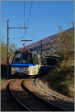 stlich der kleine Station Verigo fotogrfierte ich diesen  ABe 12/16 (ABe/P/Be/Be) 81  Domodossola  als  Treno Panoramico Vigezzo Vision  D P 61P unterwegs nach Locarno  31.