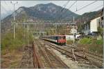 Der IR 3317 Brig - Domodossola bei der Durchfahrt in Varzo.