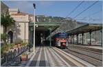 Der Bahnhof von Taormina dürfte wohl zum einem der schönsten Bahnhöfe in Italien gehören. 
Dort wartet ein FS Trenitalia ETR 104 als Regionalzug 12977 von Messina nach Gatani Aeroporte Fontanarossa auf die Abfahrt. 

10. März 2026