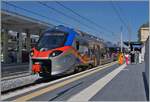 Der FS Treniatlia ETR 104 125 als R 23521 von Barletta (ab 8:57) nach Fasano (10:50) hat unser Ziel Poligano a Mare erreicht, wo nicht nur wir aussteigen.

22. April 2023