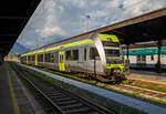 Der vierteilige BLS  Ltschberger  RABe 535 117-6 (94 85 7535 1117-6 CH-BLS) hat uns am 07 September 2021 von Brig nach Domodossola gebracht, nun steht er wieder als RE nach Bern zur Rckfahrt im