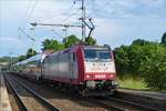  Am Abend des 02.06.2017 schiebt Lok 4009 ihren Zug aus dem bahnhof von Wilwerwiltz in Richtung Luxemburg.