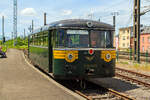 Faszination Museumsbahn - “Train 1900” in Fond de Gras (L) - 

Der Uerdinger Schienenbus 551.669 (ex Chemin de fer des trois Vallées, Mariembourg, Belgien), ex DB 795 669-1, ex VT95 9669 steht am 16 Juni 2013 in Pétange (Péiteng)zur nächten Abfahrt nach Fond-de-Gras bereit.
