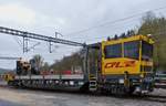 CFL Robbel 771 steht auf dem Abstellgleis hinter der Brücke  in Ettelbrück abgestellt.