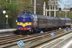 Sonderzug mit 1251 treft am Abend von 27 April 2023 in Apeldoorn ein.